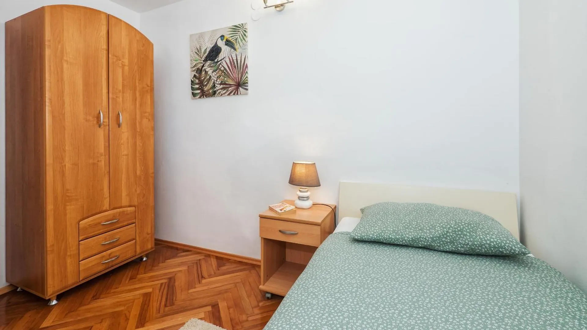 Apartment Green Oasis Split